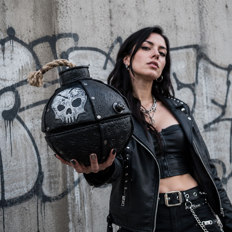 💣🏴‍☠️Pirate Skull Statement Bag – Gothic Novelty Crossbody Purse