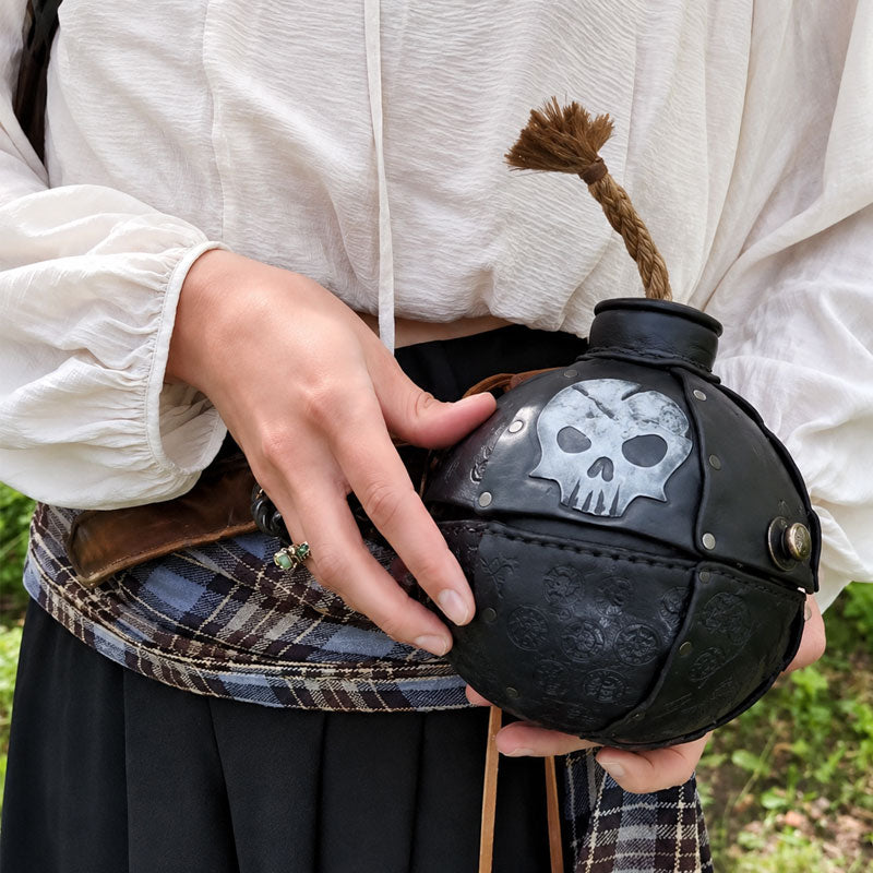 💣🏴‍☠️Pirate Skull Statement Bag – Gothic Novelty Crossbody Purse