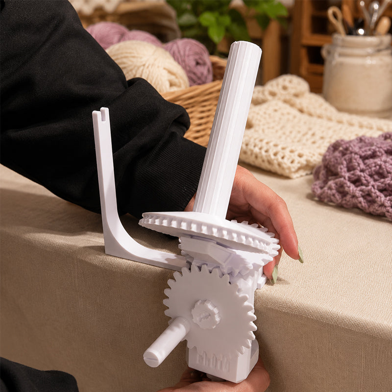 Manual Yarn Winder for Crochet & Knitting – Hand-Crank Yarn Ball Winder for Center-Pull Cakes, Craft Room Organization & Yarn Storage
